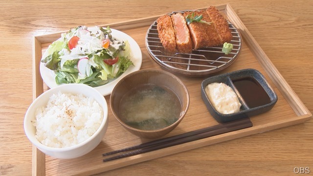 レアサーモン定食